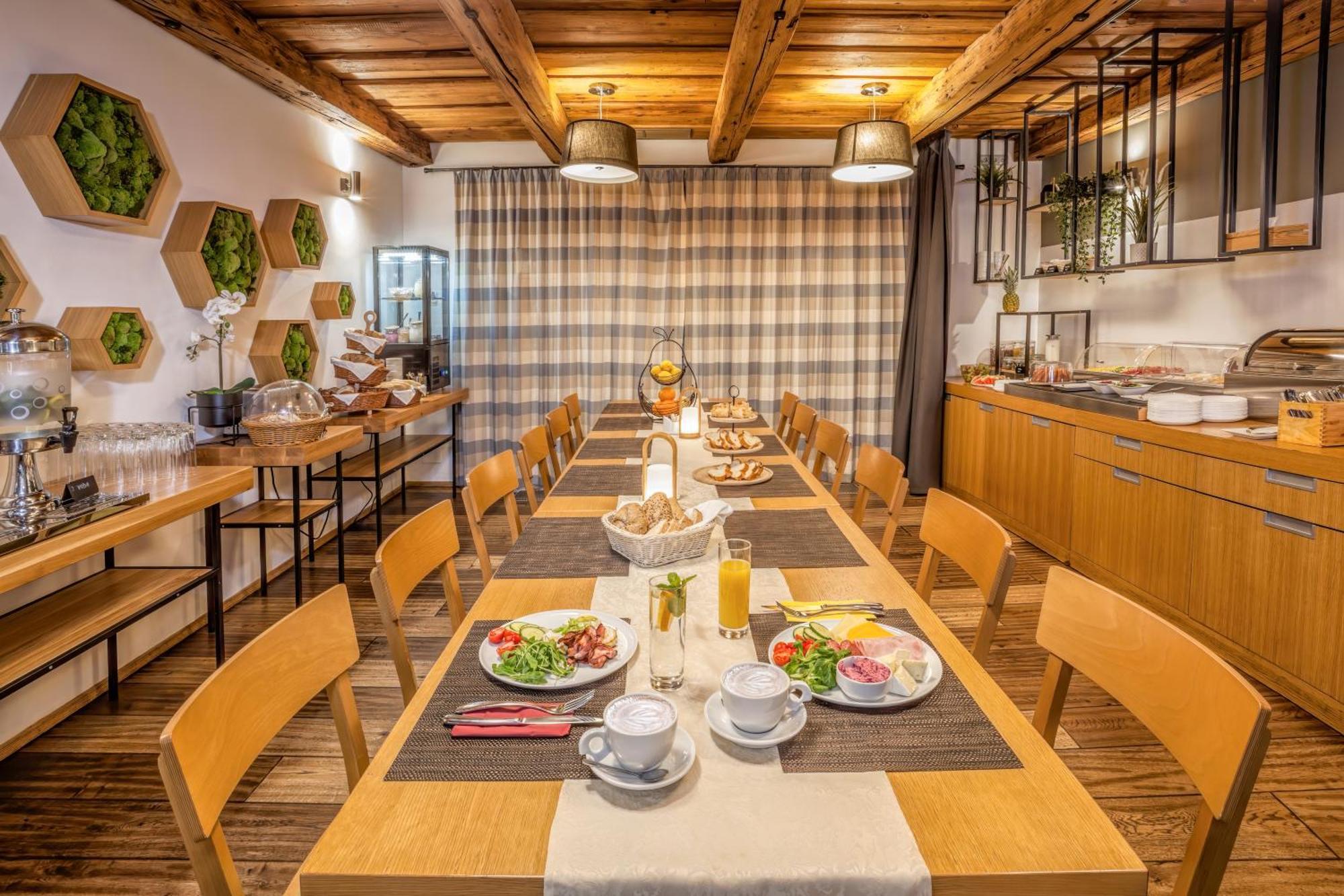 Hotel Lidovy Dum Bzenec Dış mekan fotoğraf
