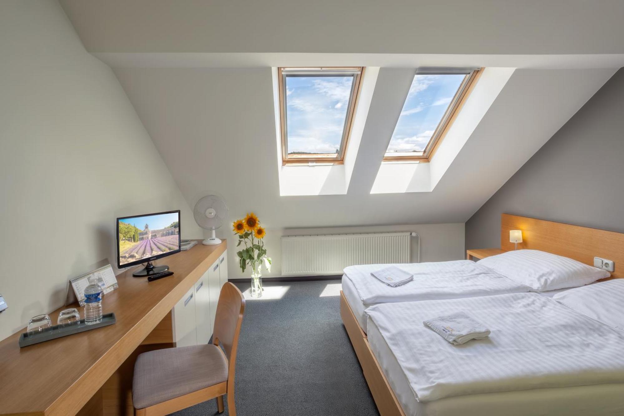 Hotel Lidovy Dum Bzenec Dış mekan fotoğraf