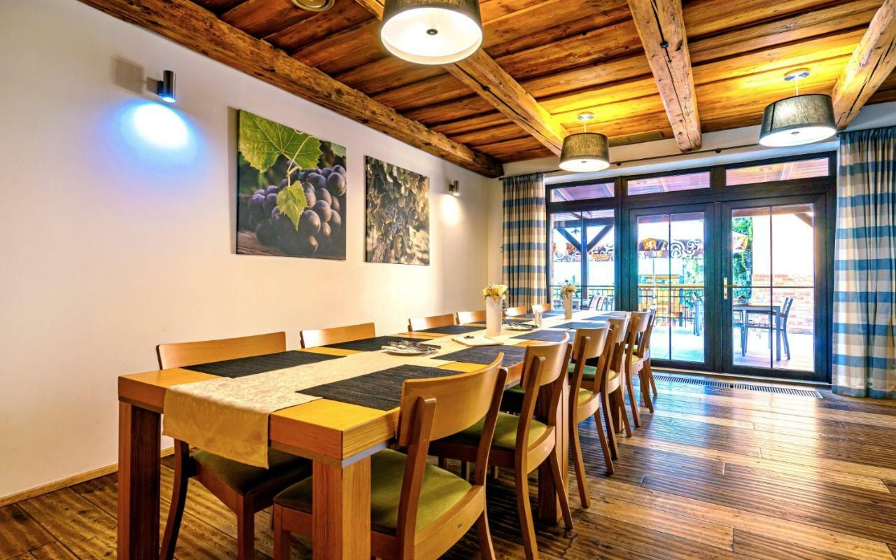 Hotel Lidovy Dum Bzenec Dış mekan fotoğraf