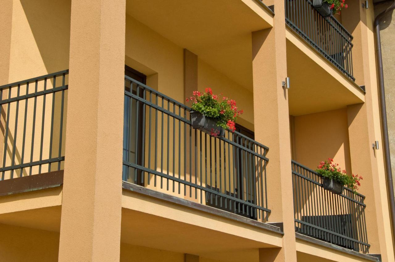 Hotel Lidovy Dum Bzenec Dış mekan fotoğraf